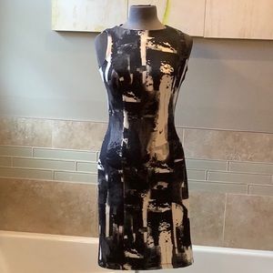 Graphic black and white dress
